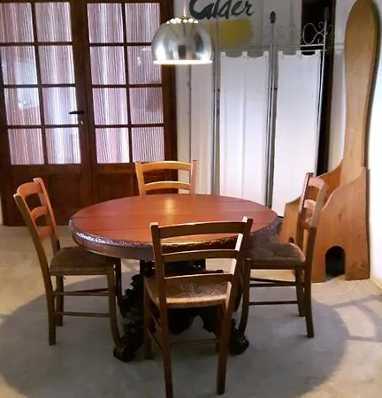 Casa Dell\u2019editore \u2013 Books & Breakfast