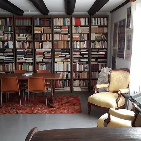 Casa di campagna Casa Dell\u2019editore \u2013 Books & Breakfast Rimini